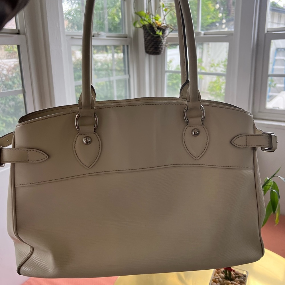 Louis Vuitton purse